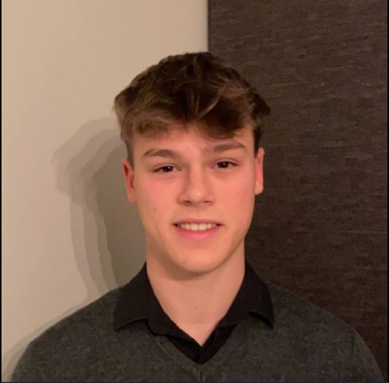 Lukas M.